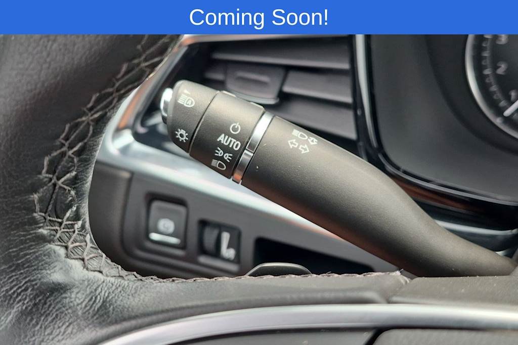 Thumbnail: 2024 Cadillac XT5 - 32