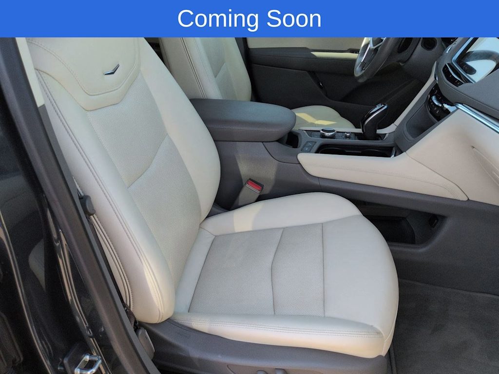 Thumbnail: 2021 Cadillac XT5 - 12