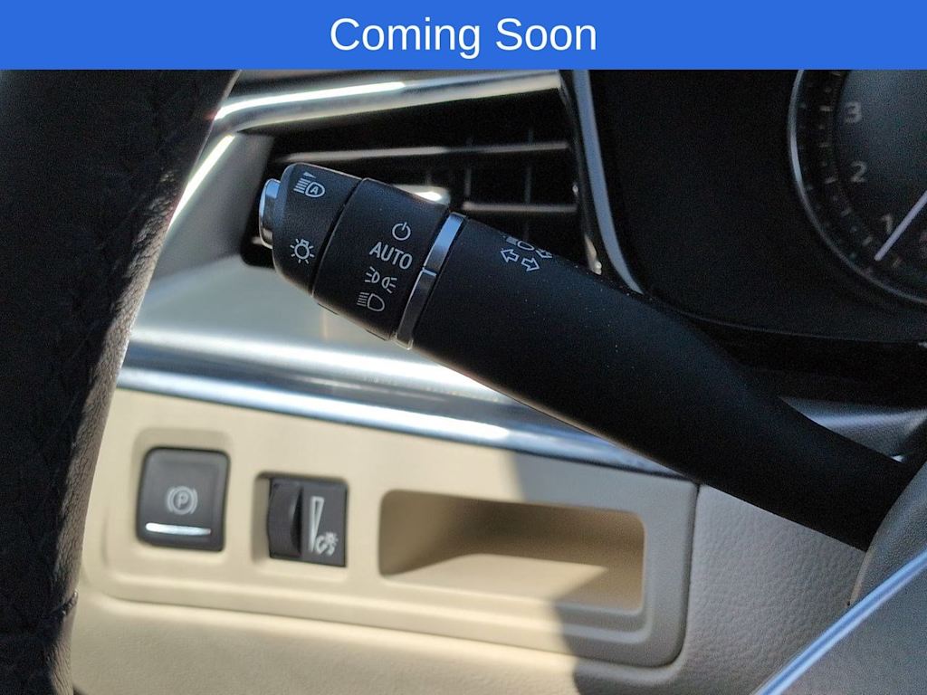 Thumbnail: 2021 Cadillac XT5 - 32