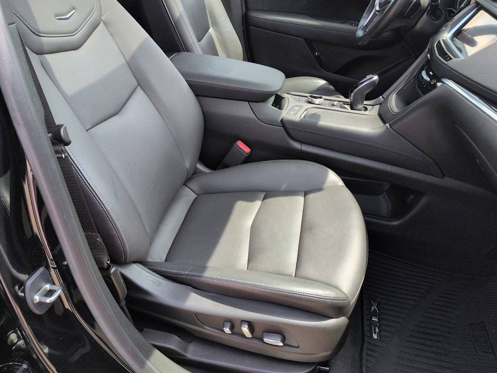 Thumbnail: 2023 Cadillac XT5 - 10