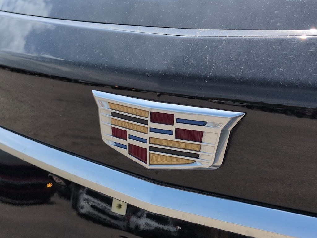 Thumbnail: 2023 Cadillac XT5 - 6