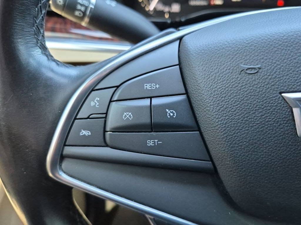 Thumbnail: 2018 Cadillac XT5 - 32