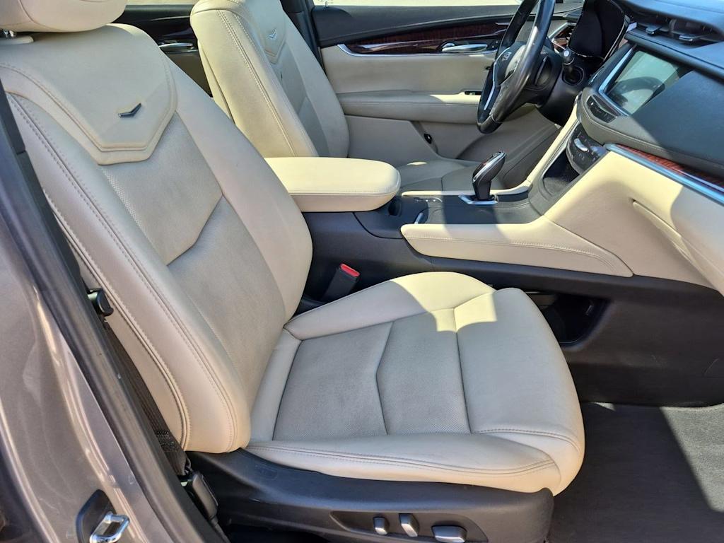 Thumbnail: 2018 Cadillac XT5 - 12
