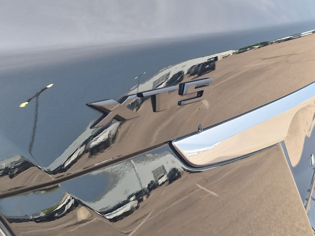 Thumbnail: 2024 Cadillac XT5 - 17