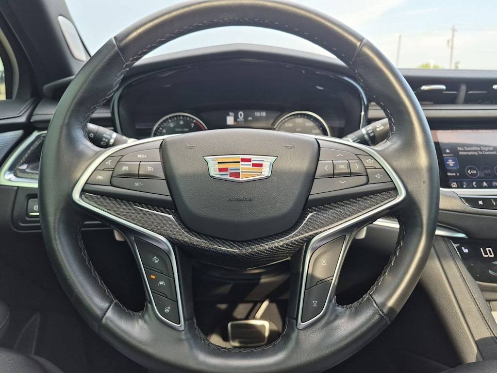Thumbnail: 2024 Cadillac XT5 - 10