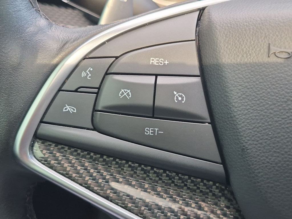 Thumbnail: 2024 Cadillac XT5 - 23