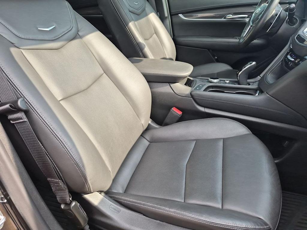 Thumbnail: 2024 Cadillac XT5 - 8