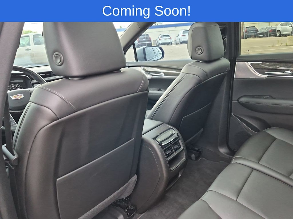 Thumbnail: 2023 Cadillac XT5 - 12