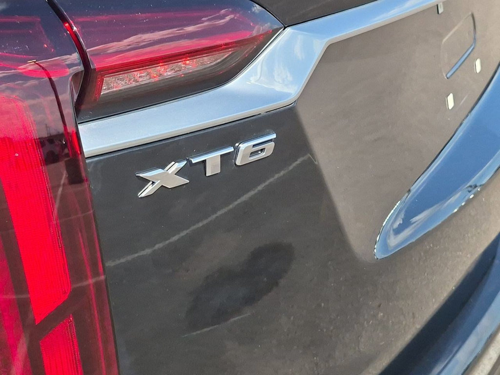 Thumbnail: 2024 Cadillac XT6 - 25