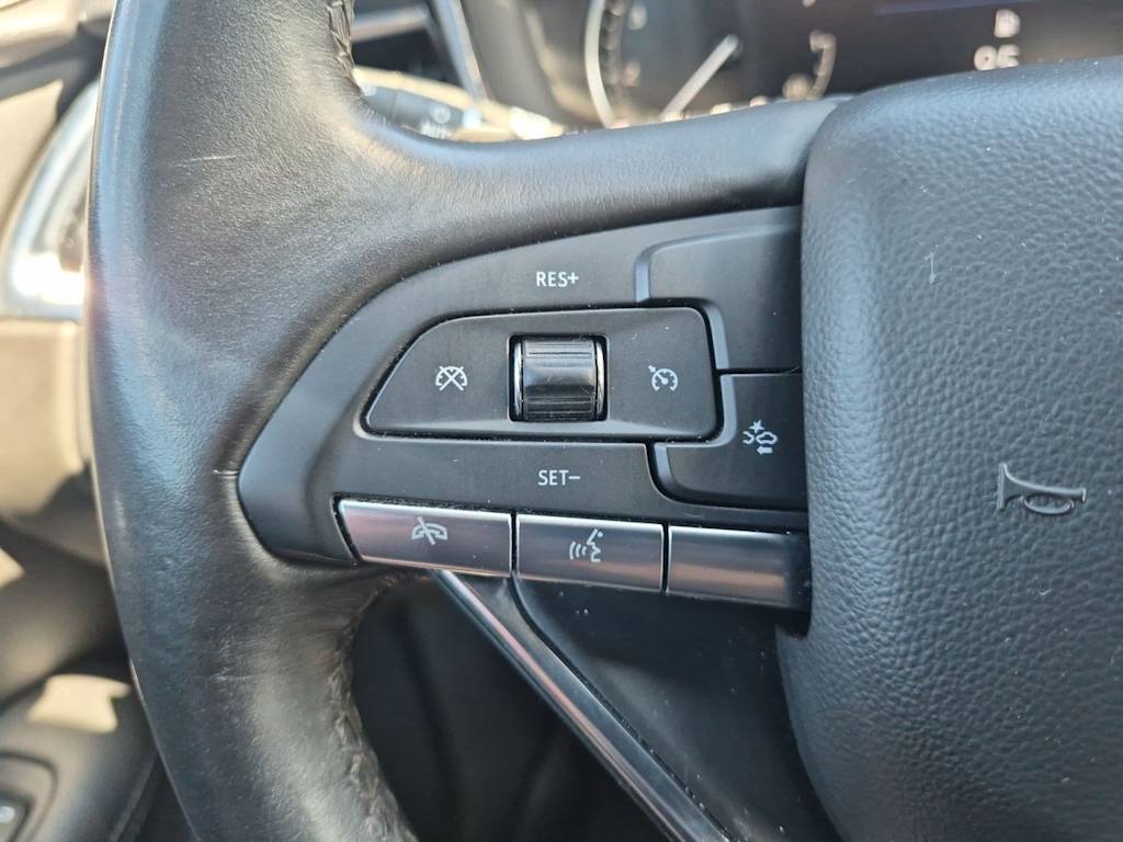 Thumbnail: 2024 Cadillac XT6 - 33