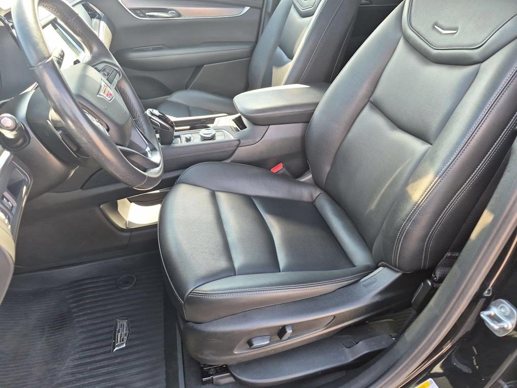Thumbnail: 2024 Cadillac XT6 - 10