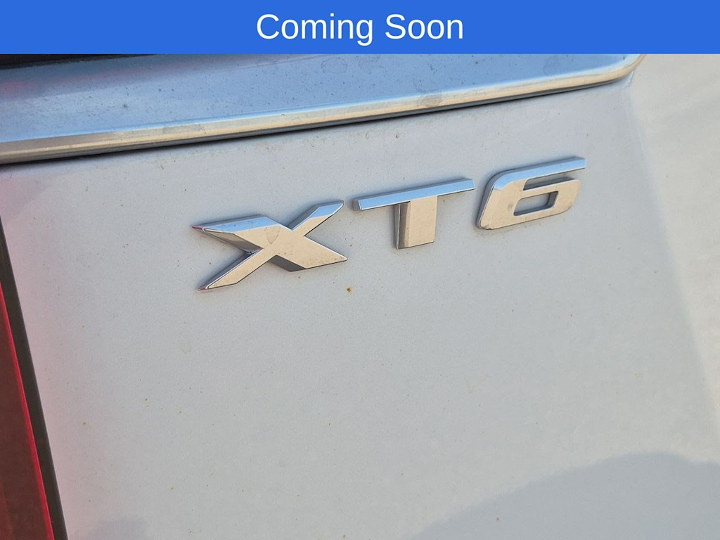 Thumbnail: 2024 Cadillac XT6 - 17