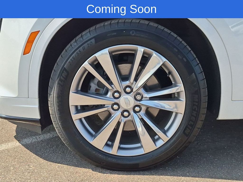 Thumbnail: 2024 Cadillac XT6 - 4