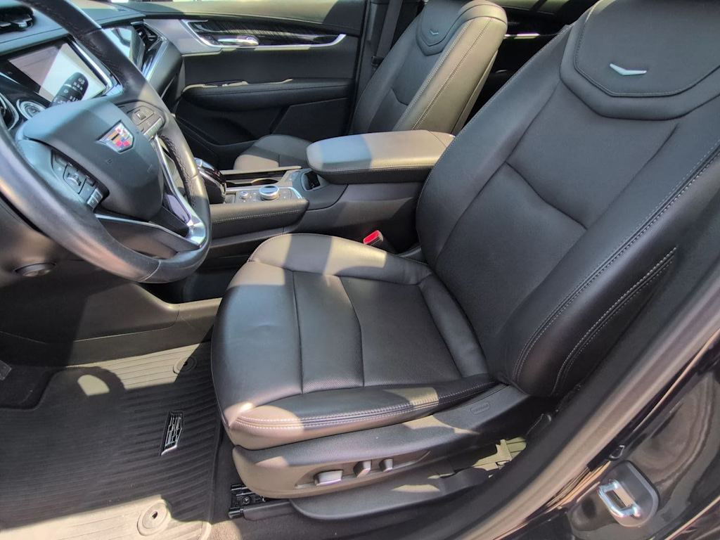Thumbnail: 2023 Cadillac XT6 - 11