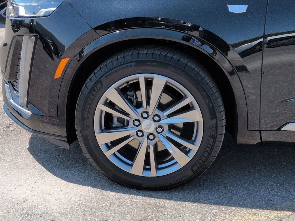 Thumbnail: 2023 Cadillac XT6 - 8