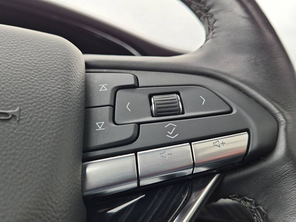 Thumbnail: 2024 Cadillac XT6 - 31