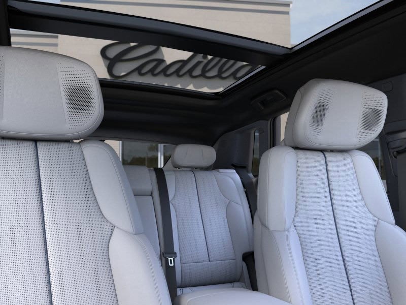 Thumbnail: 2025 Cadillac Lyriq - 24