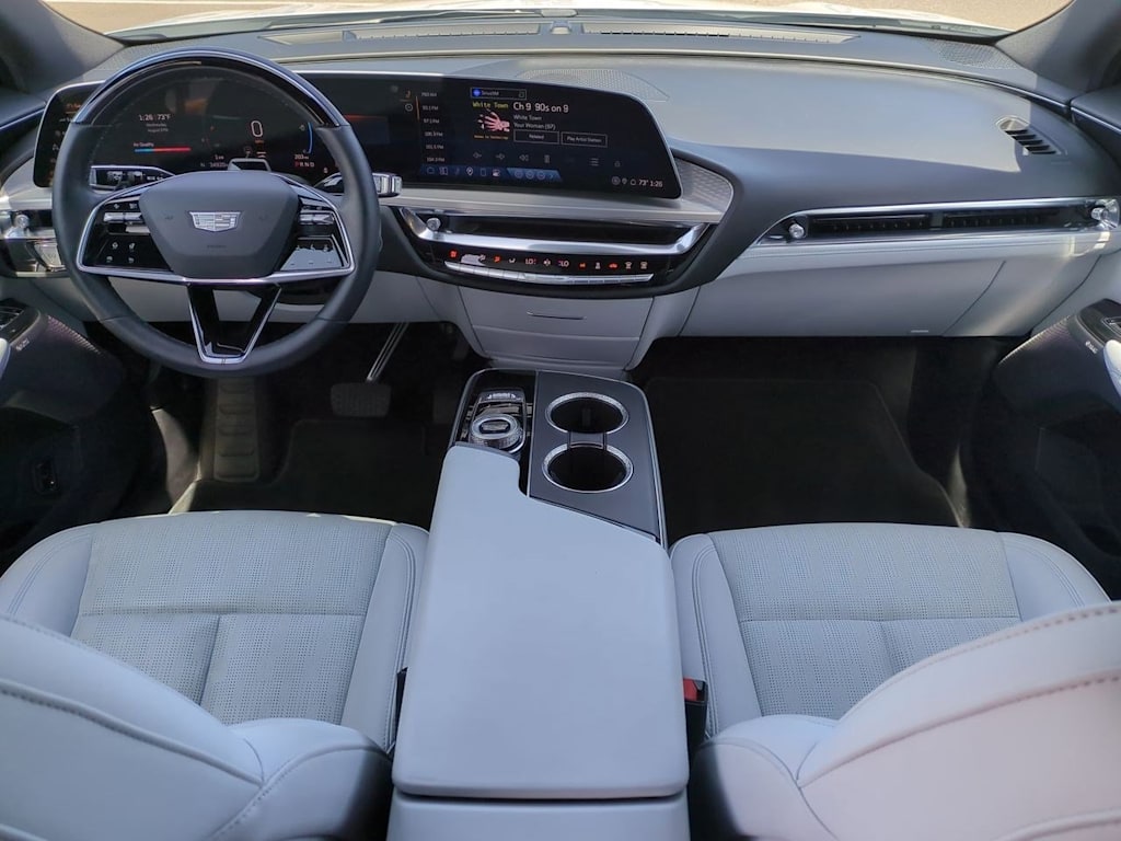 Thumbnail: 2024 Cadillac Lyriq - 8