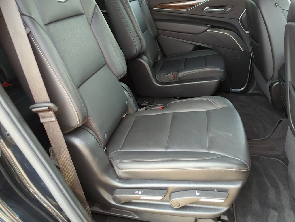 2022 Cadillac Escalade Luxury 11