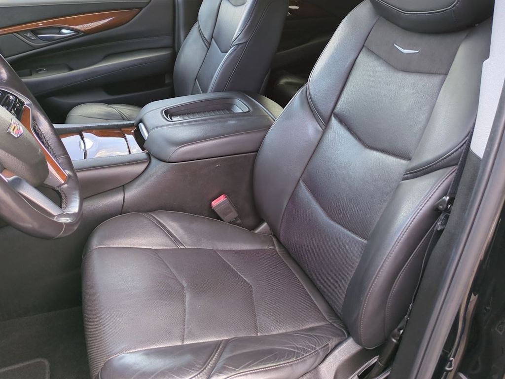 2018 Cadillac Escalade Luxury 11