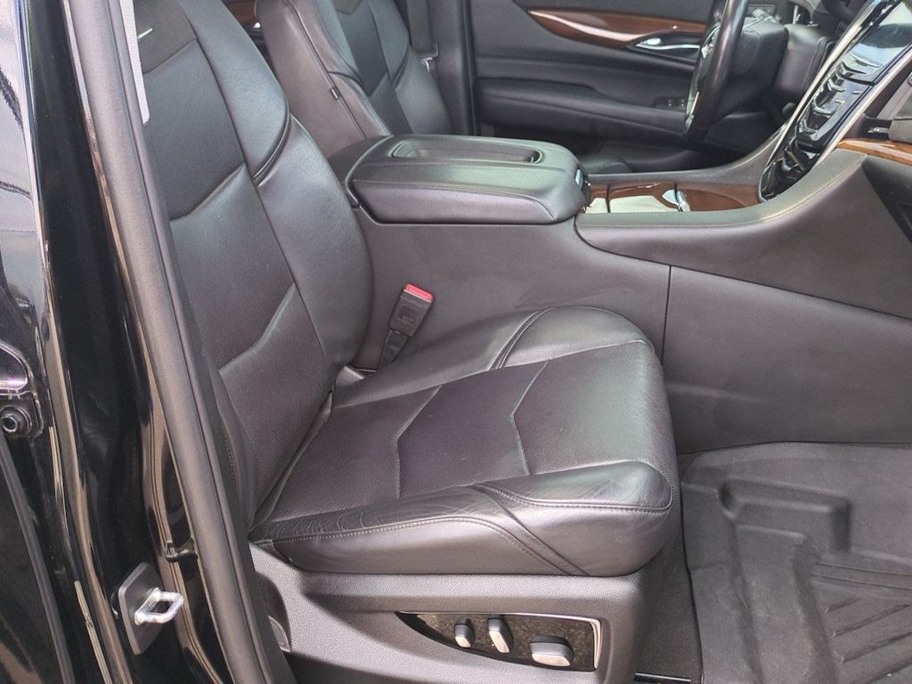 Thumbnail: 2020 Cadillac Escalade - 31