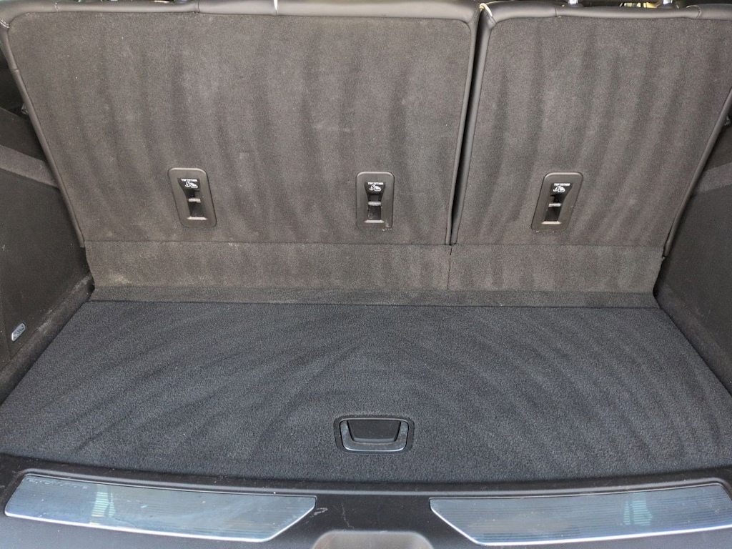 Thumbnail: 2021 Cadillac Escalade - 17