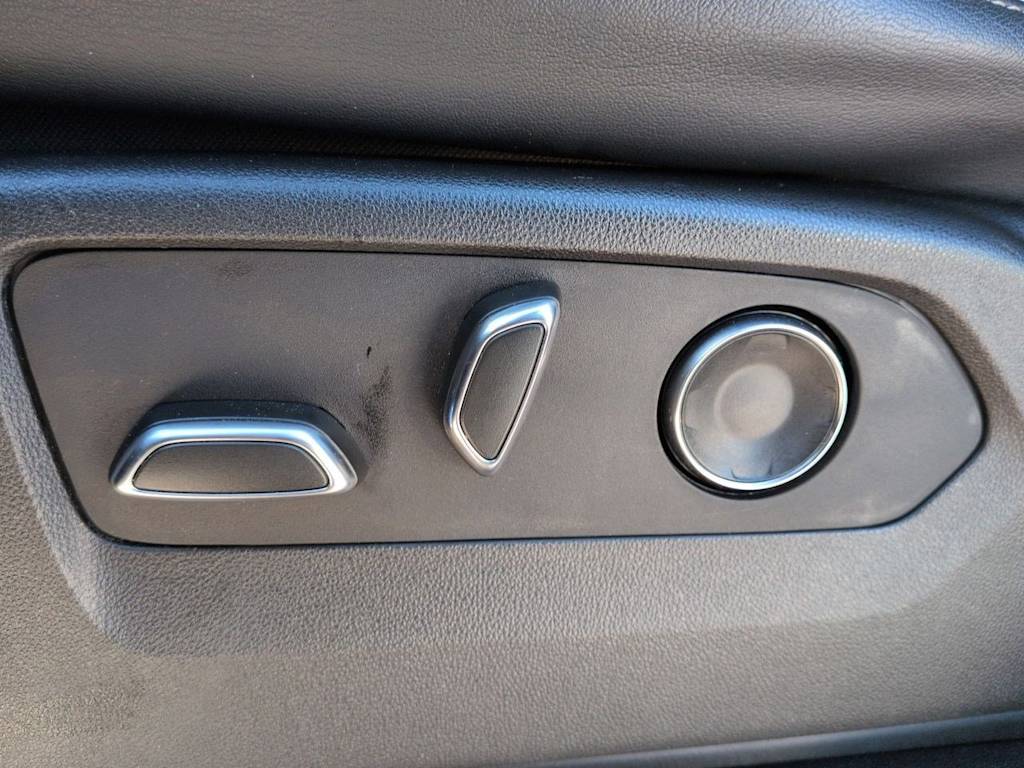 Thumbnail: 2021 Cadillac Escalade - 25