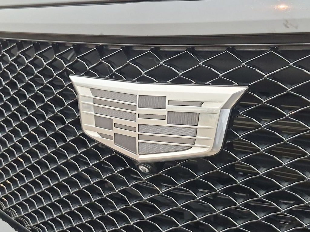 Thumbnail: 2022 Cadillac Escalade - 3