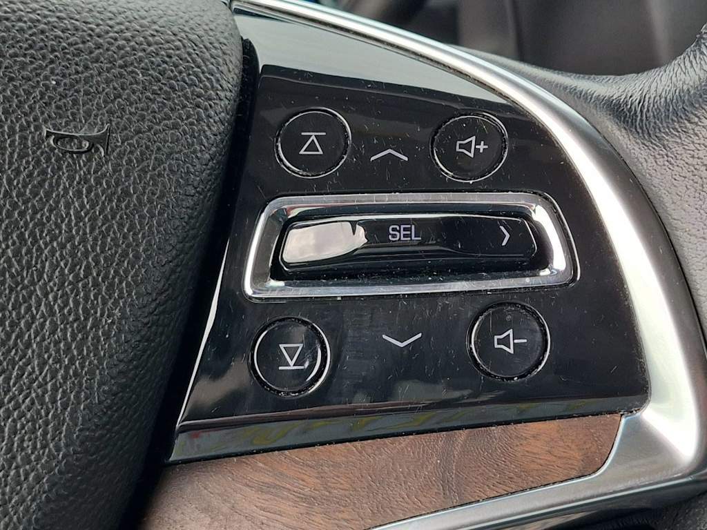 Thumbnail: 2019 Cadillac Escalade - 34
