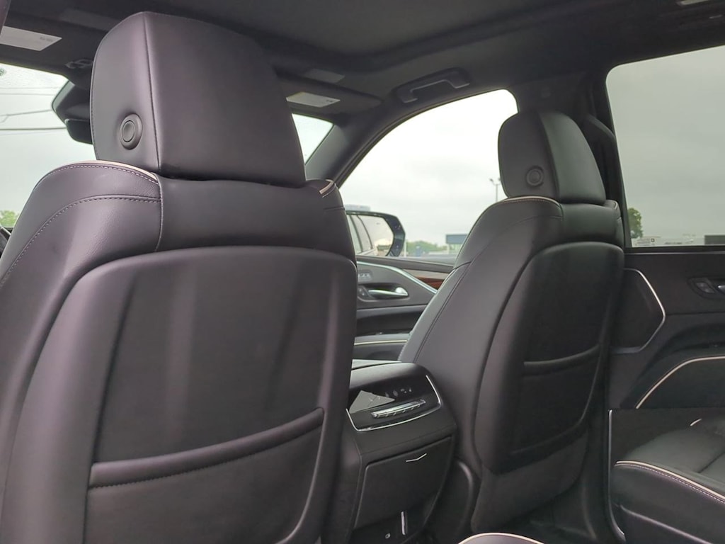 Thumbnail: 2022 Cadillac Escalade - 12
