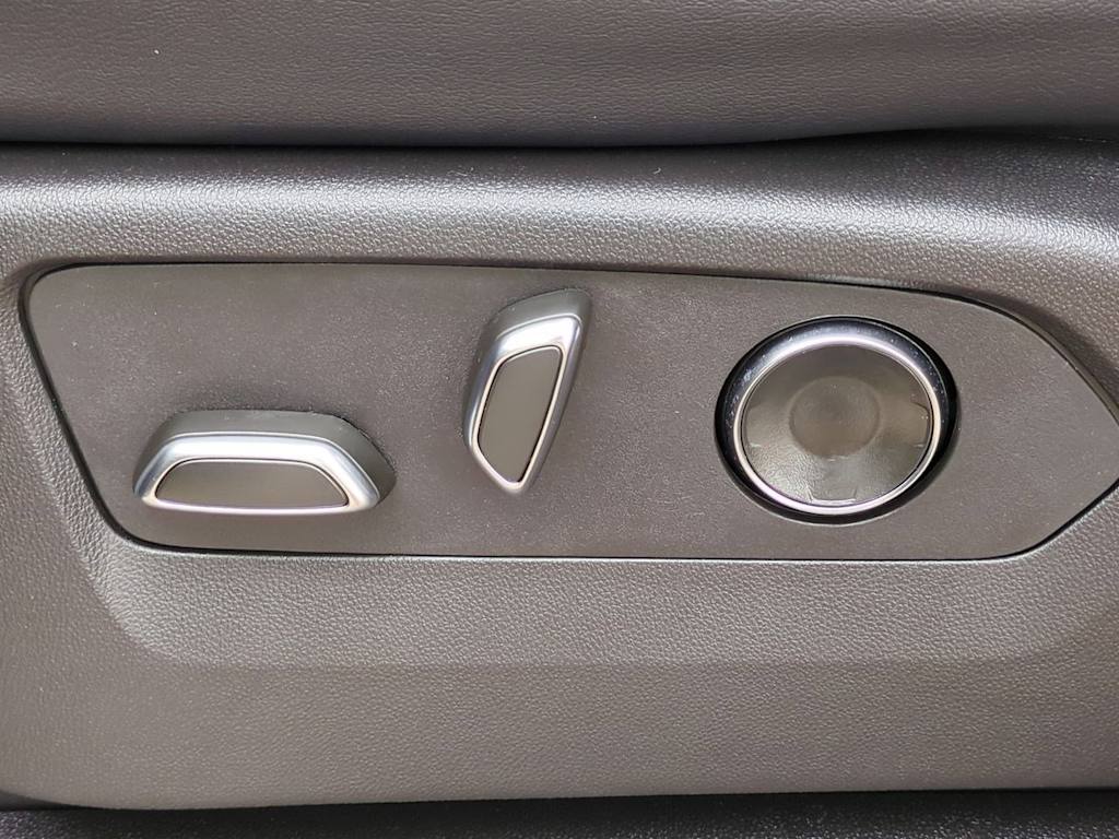 Thumbnail: 2025 Cadillac Escalade - 23