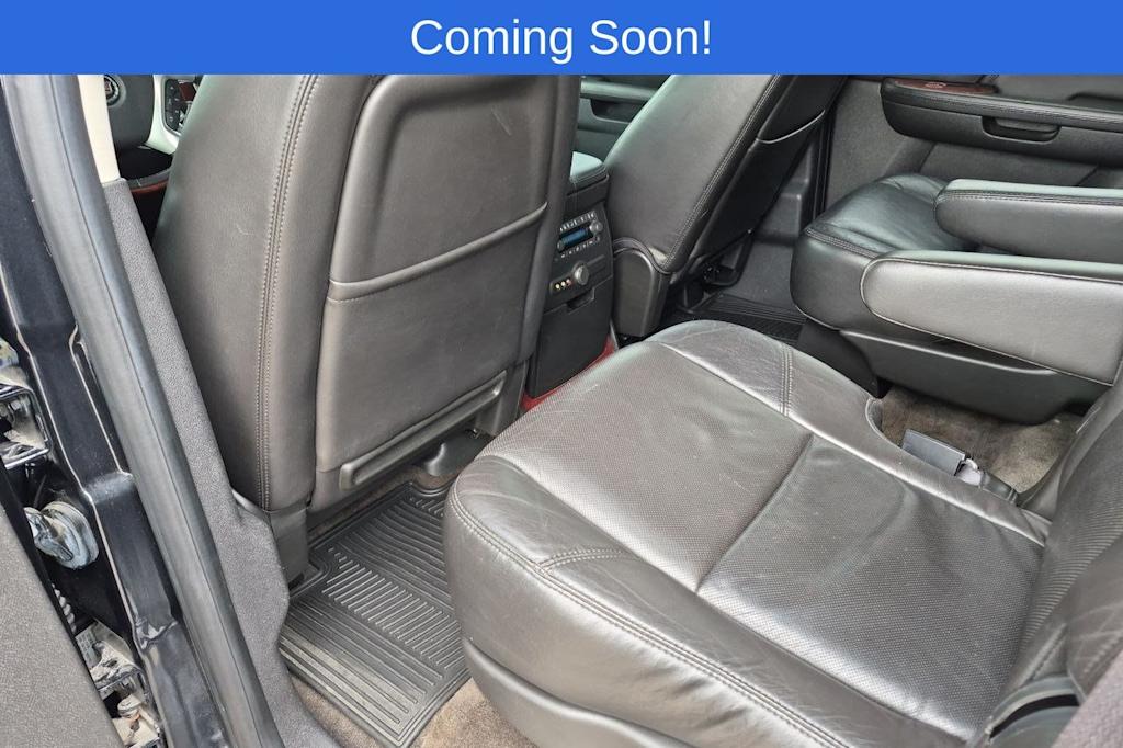 Thumbnail: 2010 Cadillac Escalade - 13