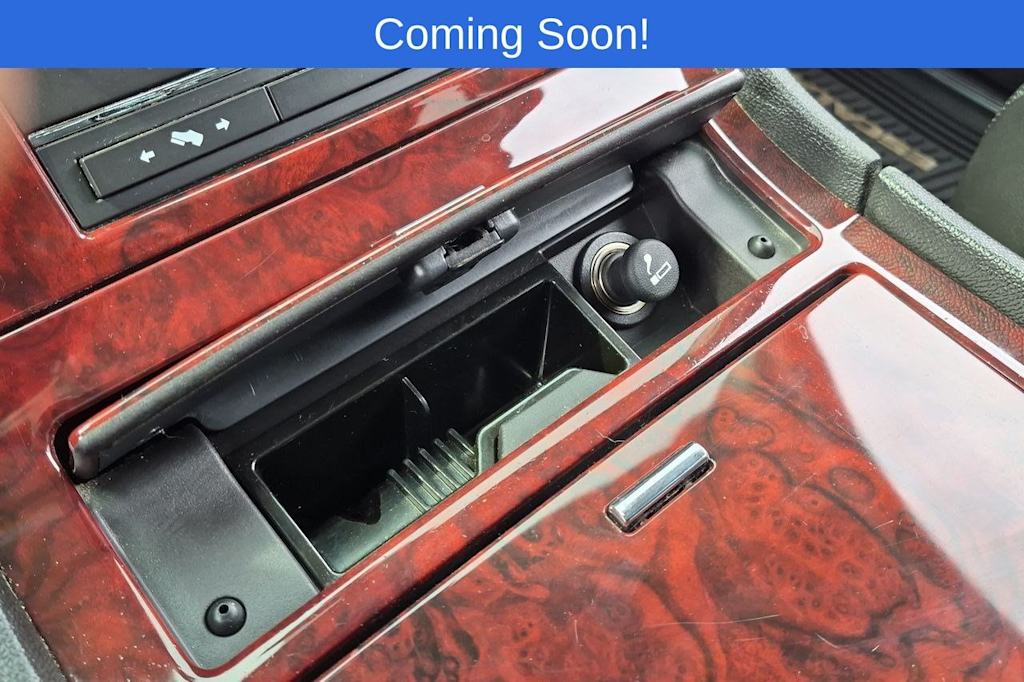 Thumbnail: 2010 Cadillac Escalade - 33