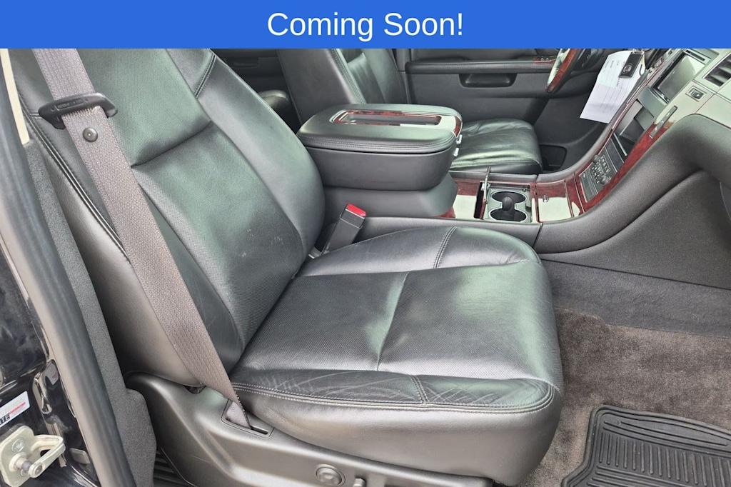 Thumbnail: 2010 Cadillac Escalade - 28