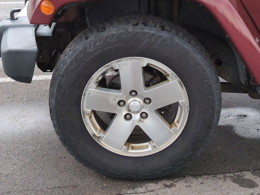 2009 Jeep Wrangler Unlimited Sahara 8