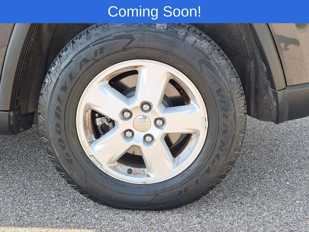 Thumbnail: 2011 Jeep Grand Cherokee - 8