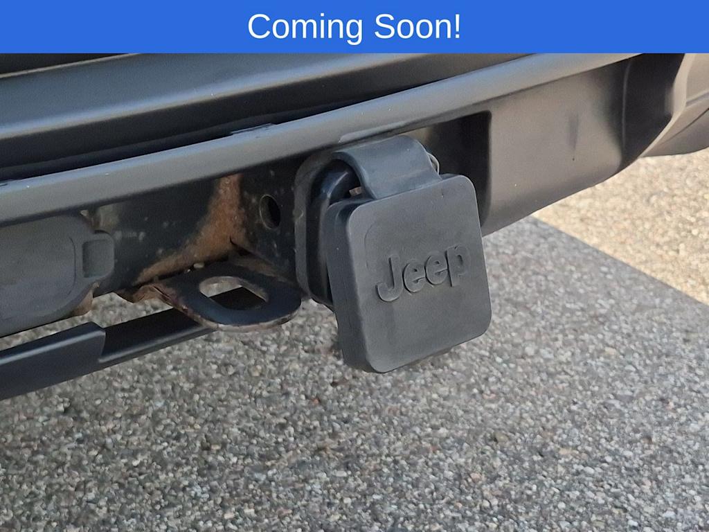 Thumbnail: 2011 Jeep Grand Cherokee - 32