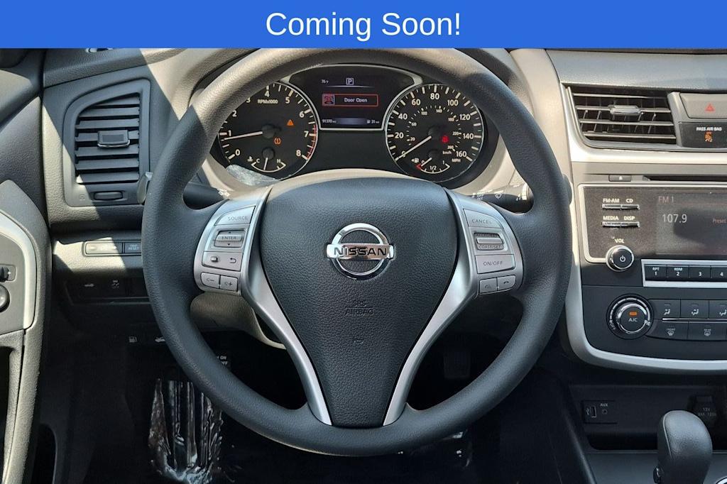 Thumbnail: 2017 Nissan Altima - 14