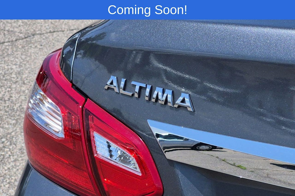 Thumbnail: 2017 Nissan Altima - 24