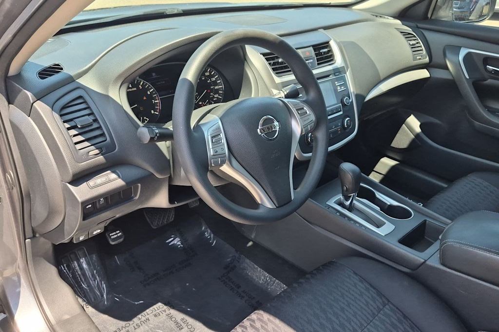 Thumbnail: 2017 Nissan Altima - 2
