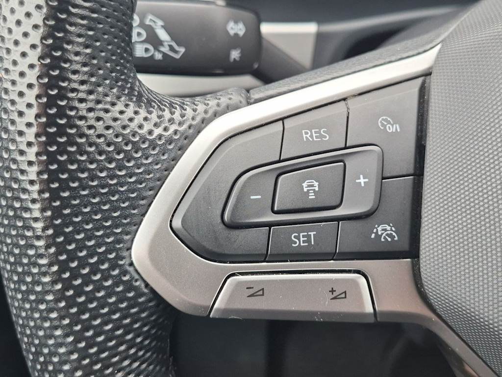 Thumbnail: 2022 Volkswagen Atlas - 30