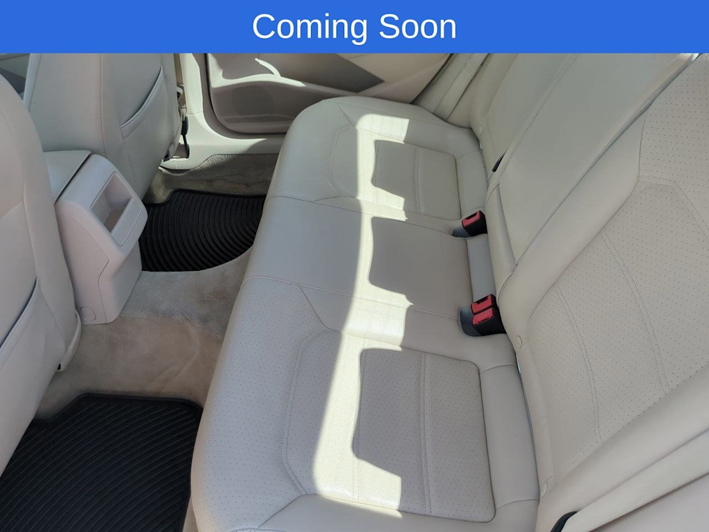 Thumbnail: 2012 Volkswagen Passat - 18