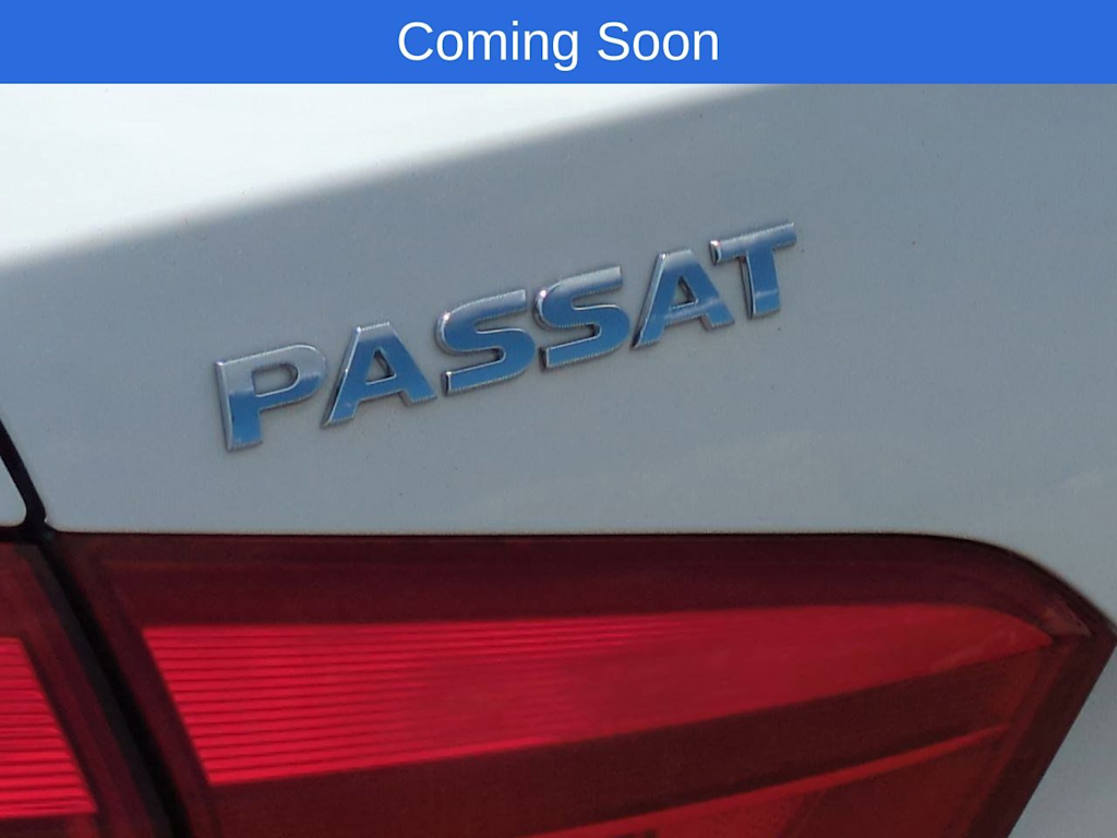 Thumbnail: 2012 Volkswagen Passat - 23
