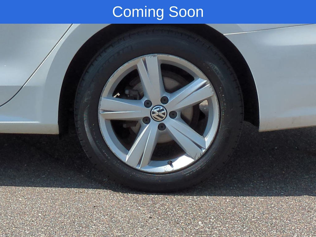 Thumbnail: 2012 Volkswagen Passat - 8