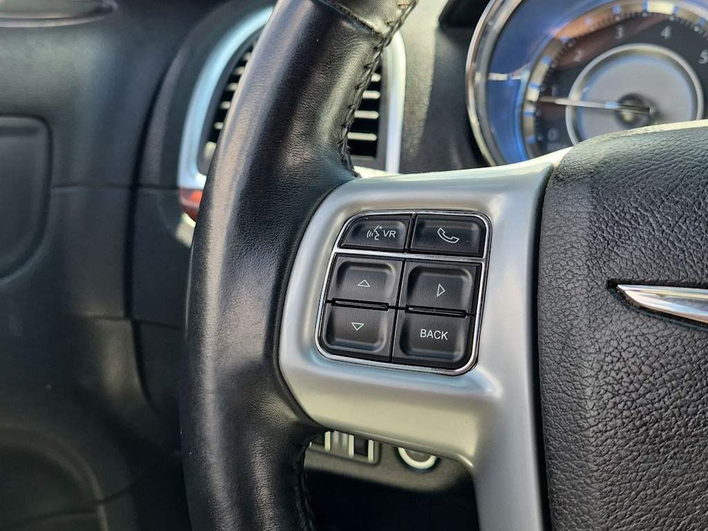 Thumbnail: 2014 Chrysler 300 - 27