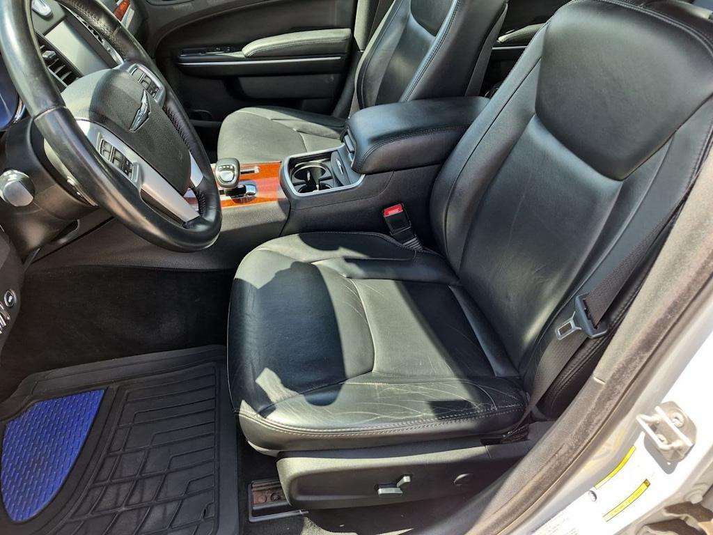 Thumbnail: 2014 Chrysler 300 - 11