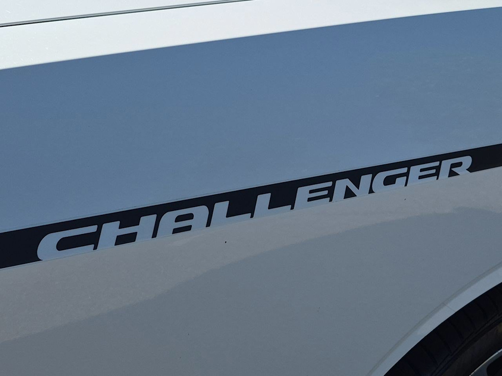 Thumbnail: 2015 Dodge Challenger - 23