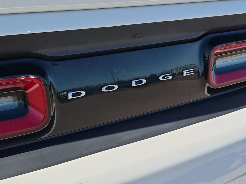 Thumbnail: 2015 Dodge Challenger - 22