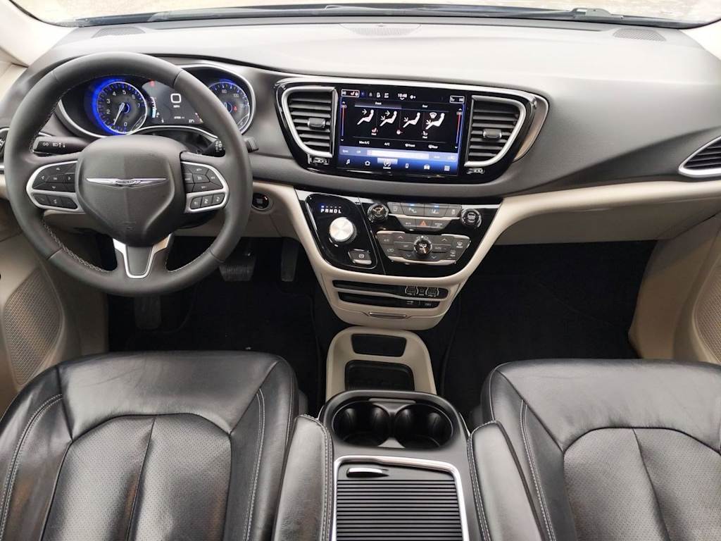 2022 Chrysler Pacifica Touring L 10