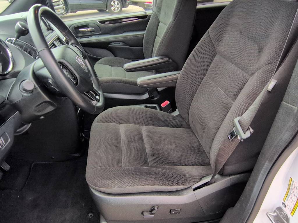 Thumbnail: 2019 Dodge Grand Caravan - 11